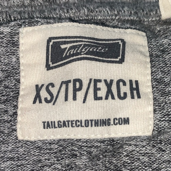 Tailgate Size XS Light Grey Long Sleeve Button Collar Dallas Cowboy Shirt - Picture 3 of 14